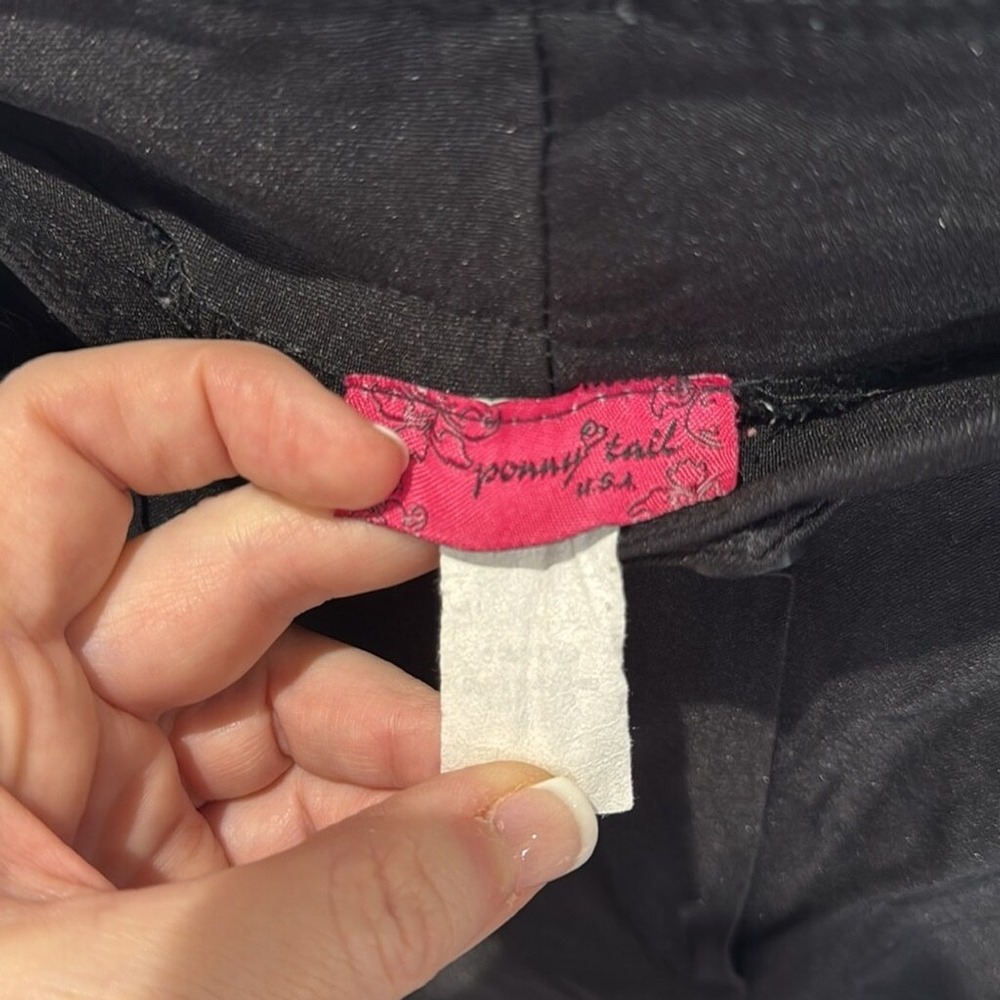 Ponny Tail USA Womens Black Bermuda Shorts Double Button Knee Length Size 16 - Picture 2 of 4
